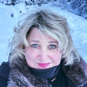 Meet your Posher, Dara